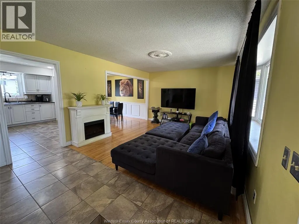 3990 MYRTLE
