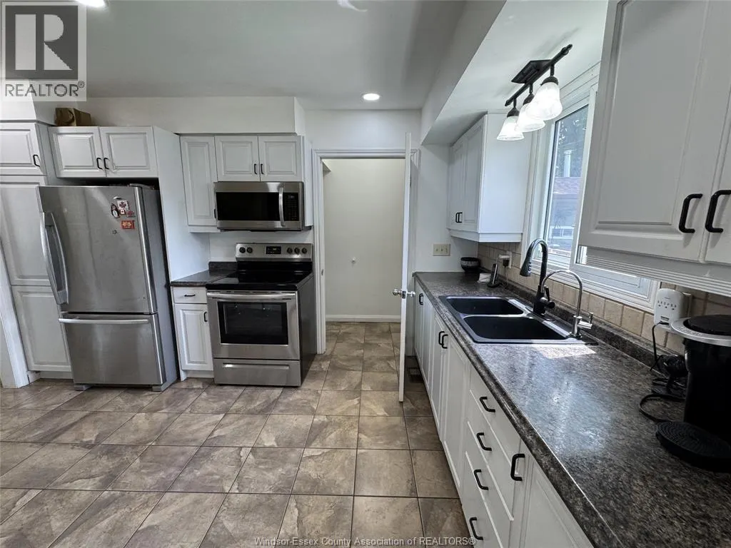3990 MYRTLE
