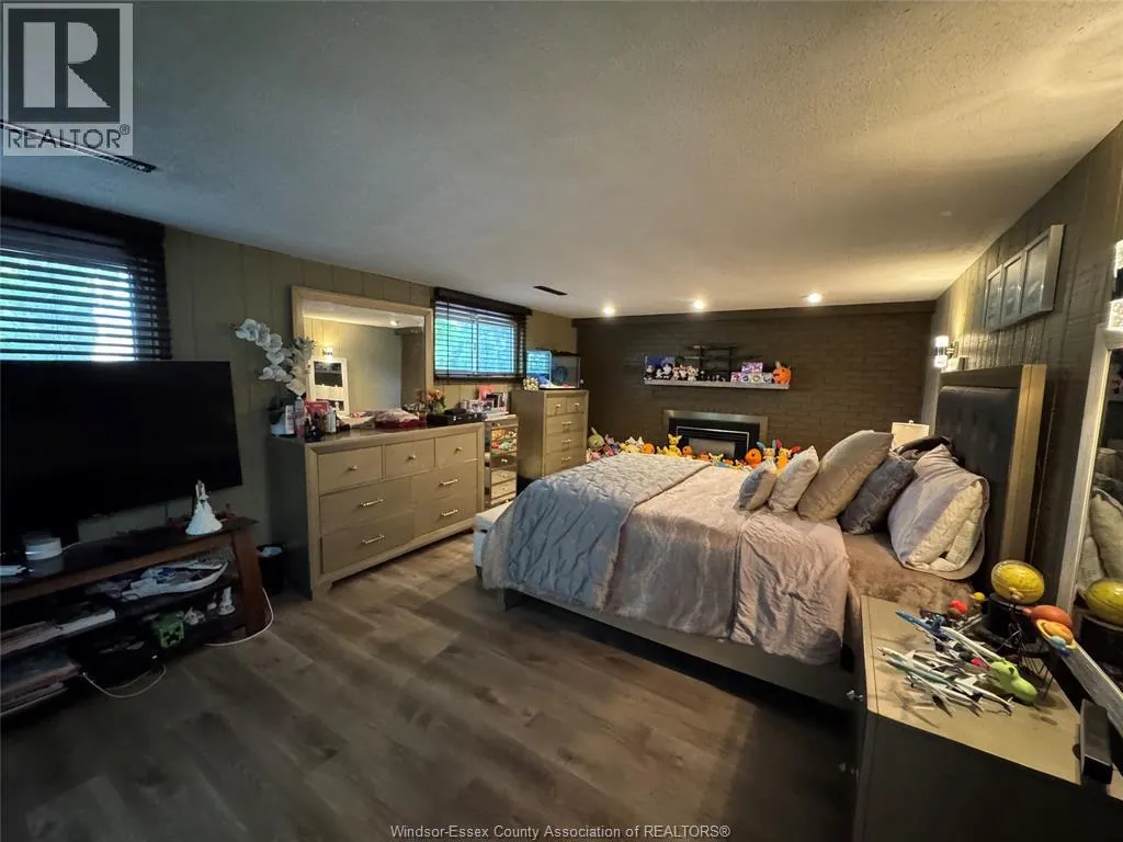 3990 MYRTLE