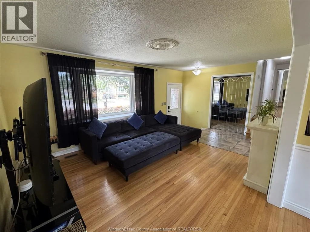 3990 MYRTLE
