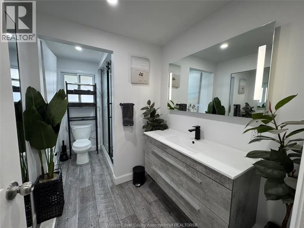 3990 MYRTLE