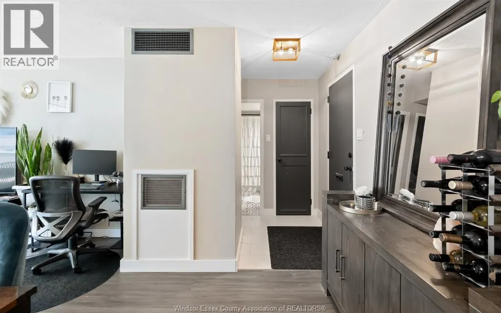 111 RIVERSIDE DRIVE East Unit# 508