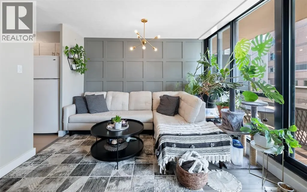 111 RIVERSIDE DRIVE East Unit# 508