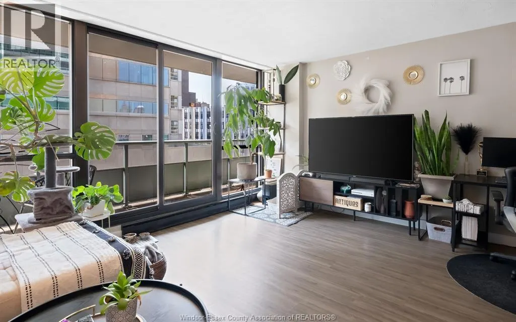 111 RIVERSIDE DRIVE East Unit# 508