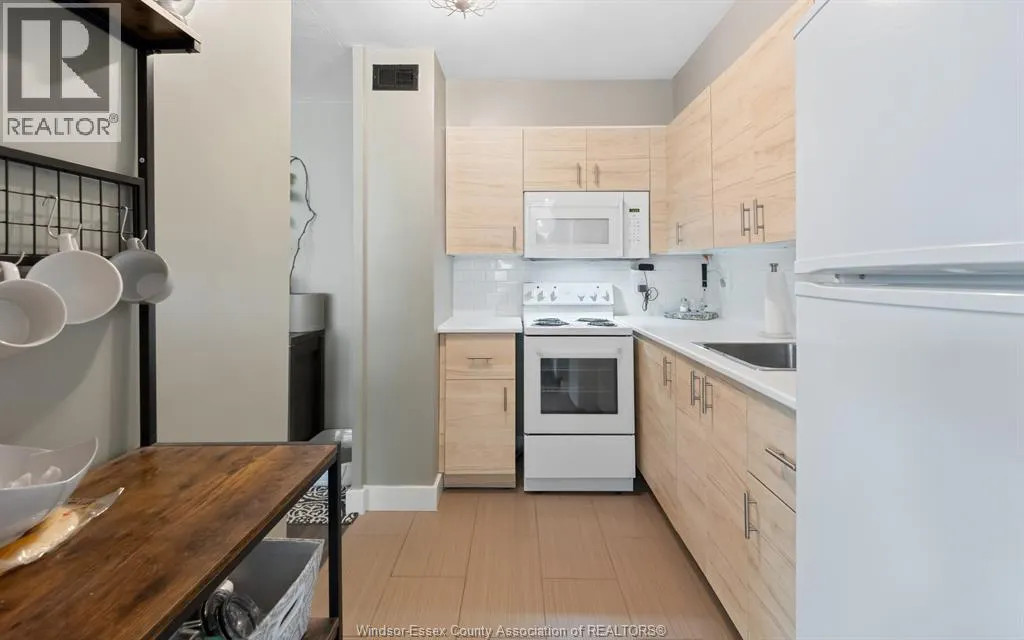 111 RIVERSIDE DRIVE East Unit# 508