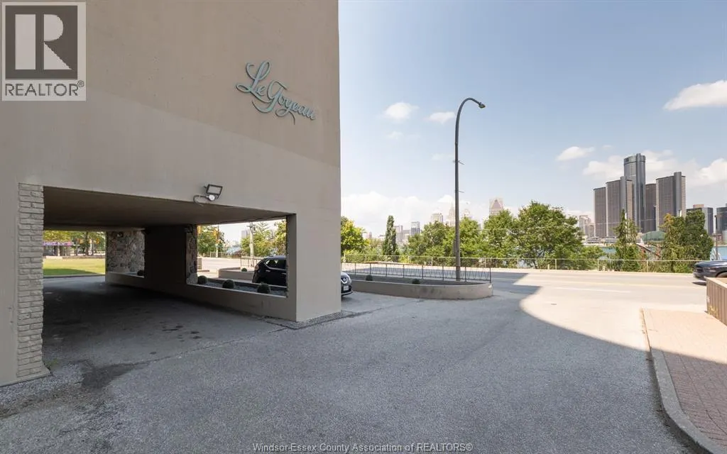 111 RIVERSIDE DRIVE East Unit# 508