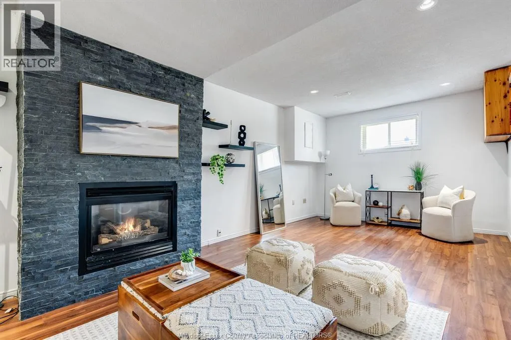 2956 Alderbrook DRIVE