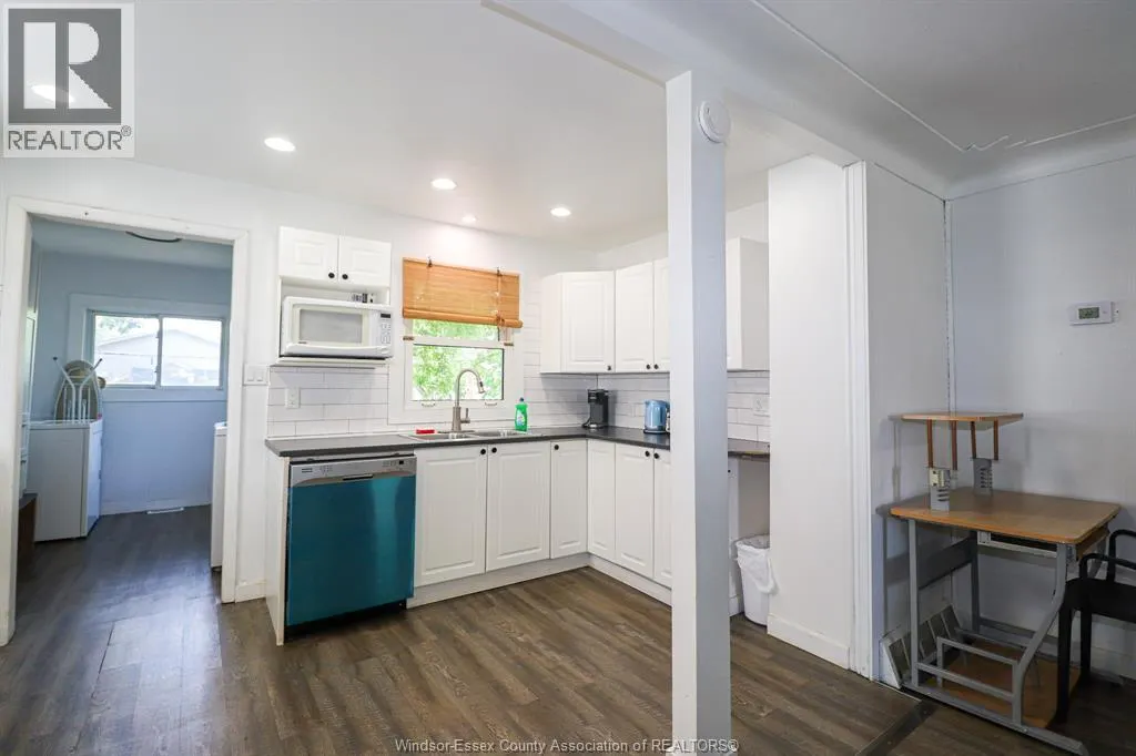 3504 BARRYMORE