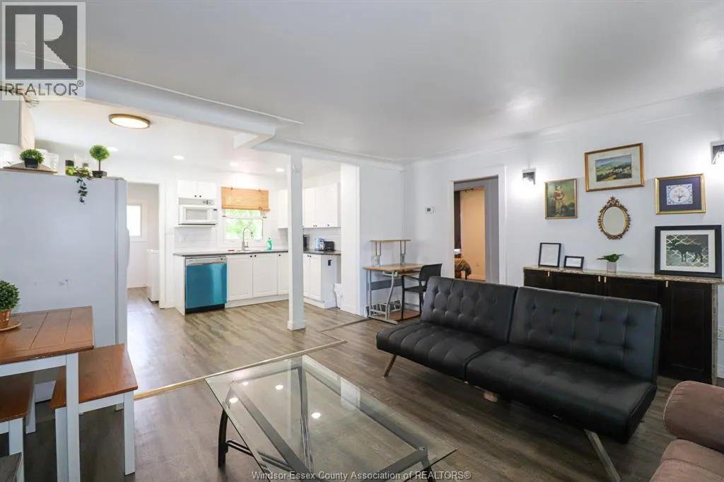 3504 BARRYMORE
