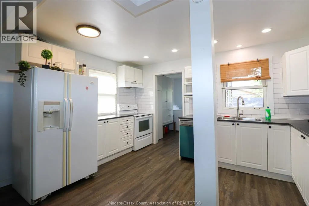 3504 BARRYMORE