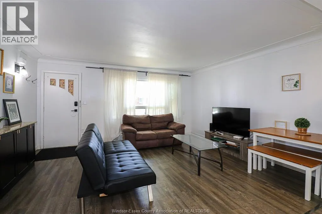 3504 BARRYMORE