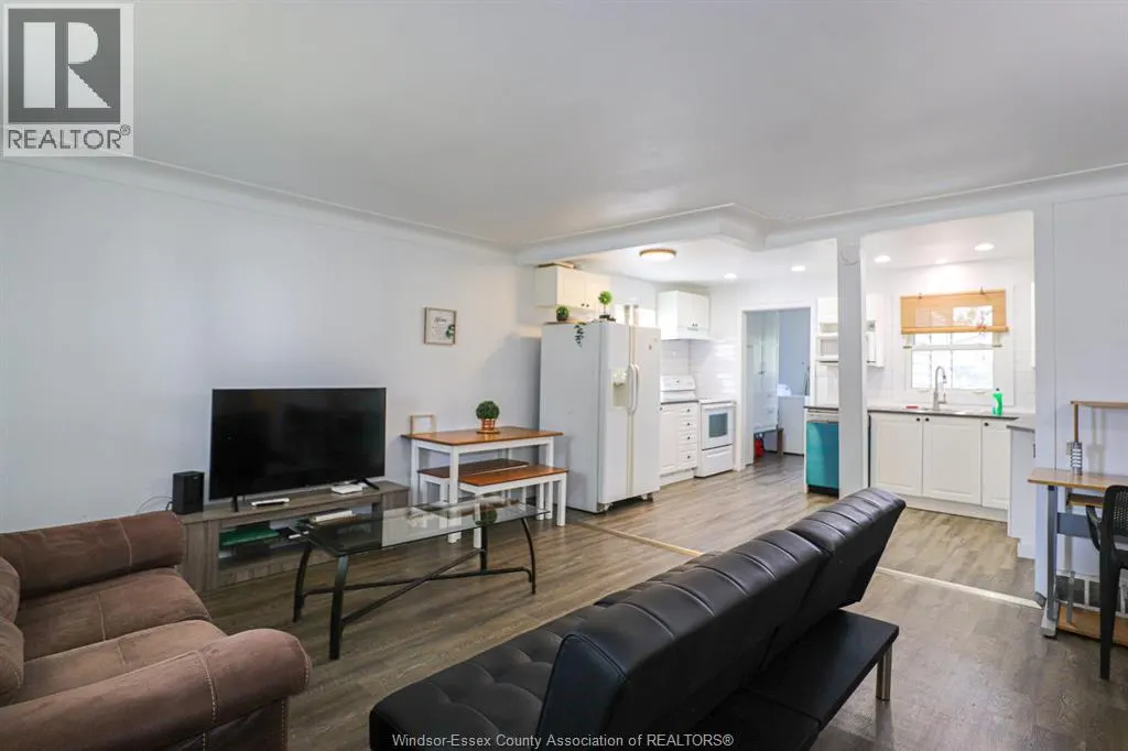 3504 BARRYMORE