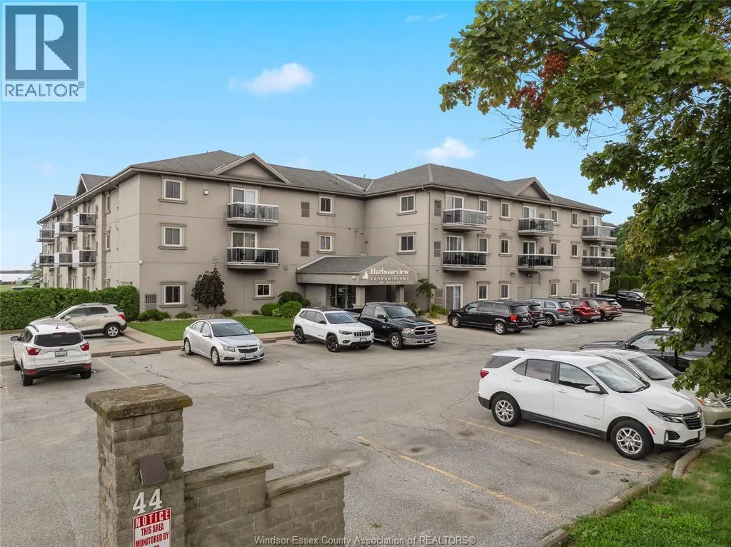 44 ROBSON Unit# 315