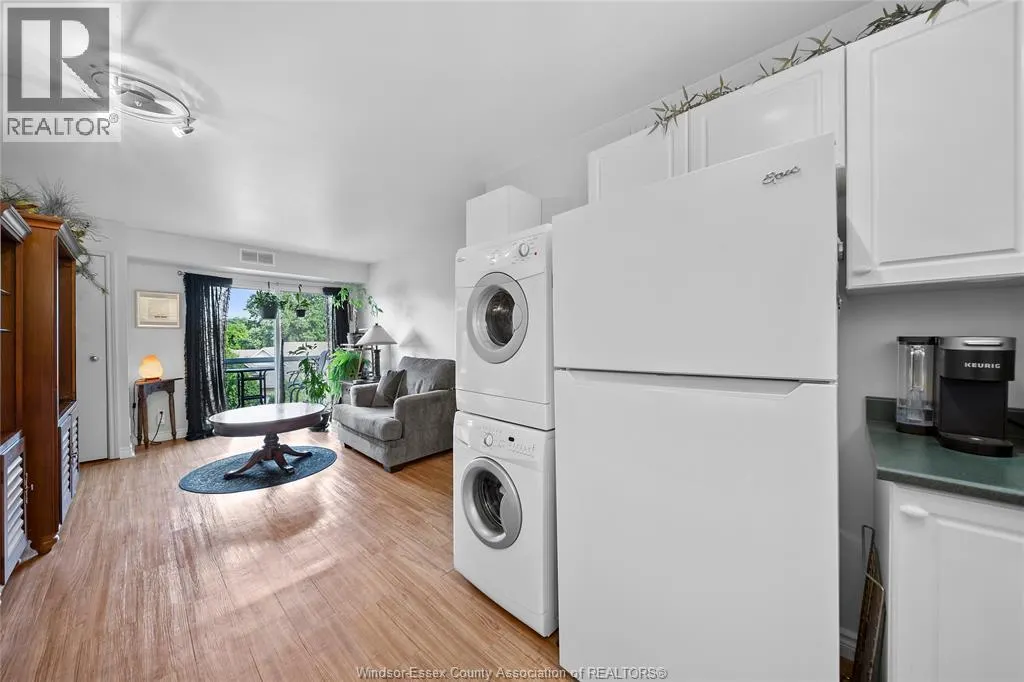 44 ROBSON Unit# 315