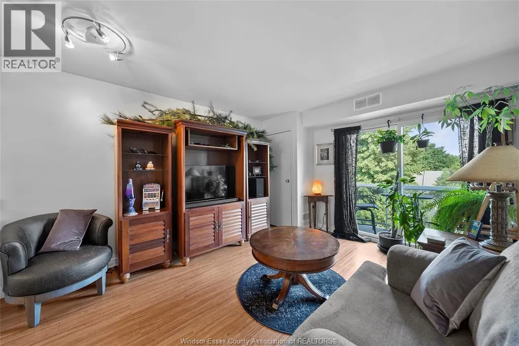 44 ROBSON Unit# 315
