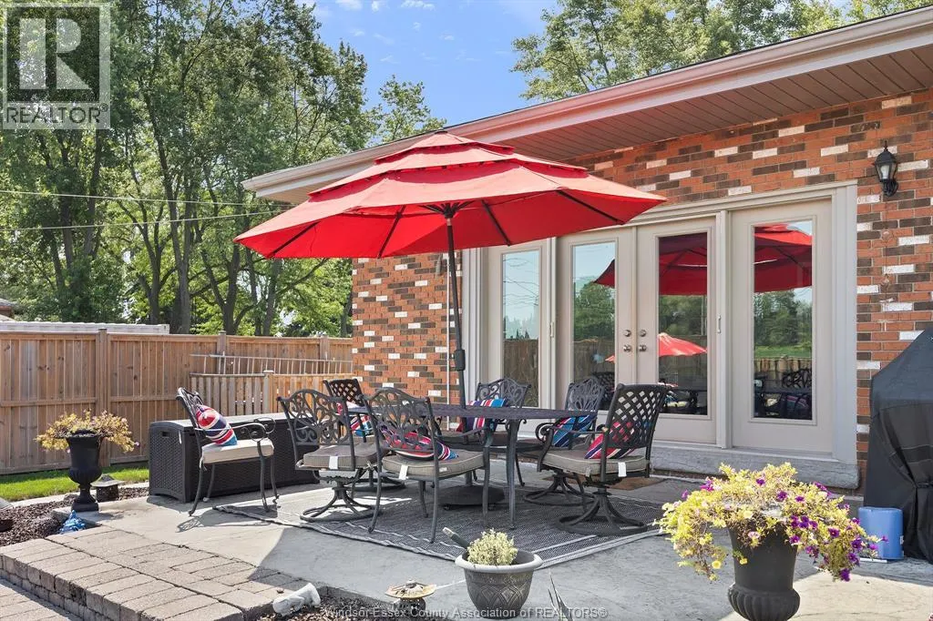 1690 GOLFVIEW DRIVE