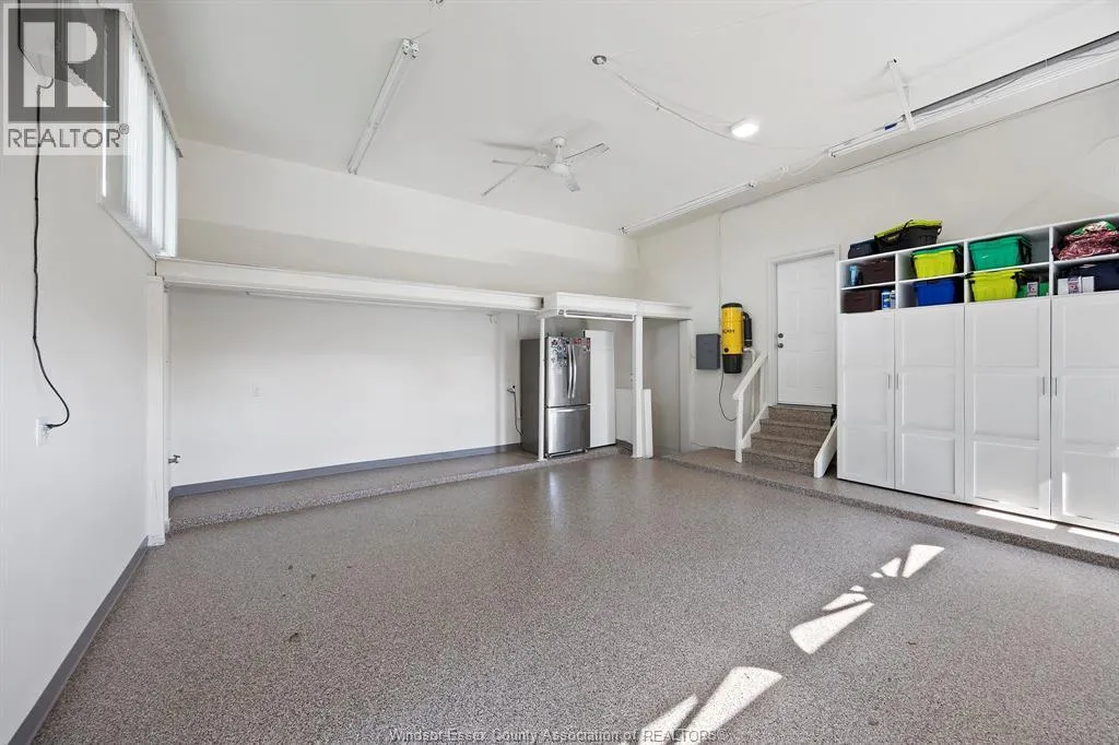 1690 GOLFVIEW DRIVE