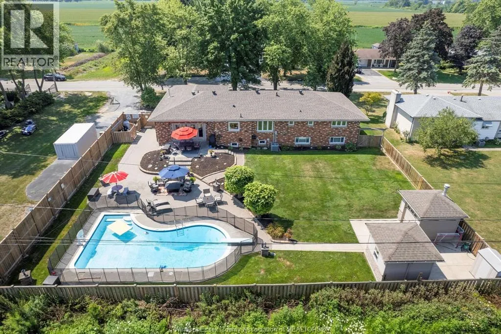 1690 GOLFVIEW DRIVE