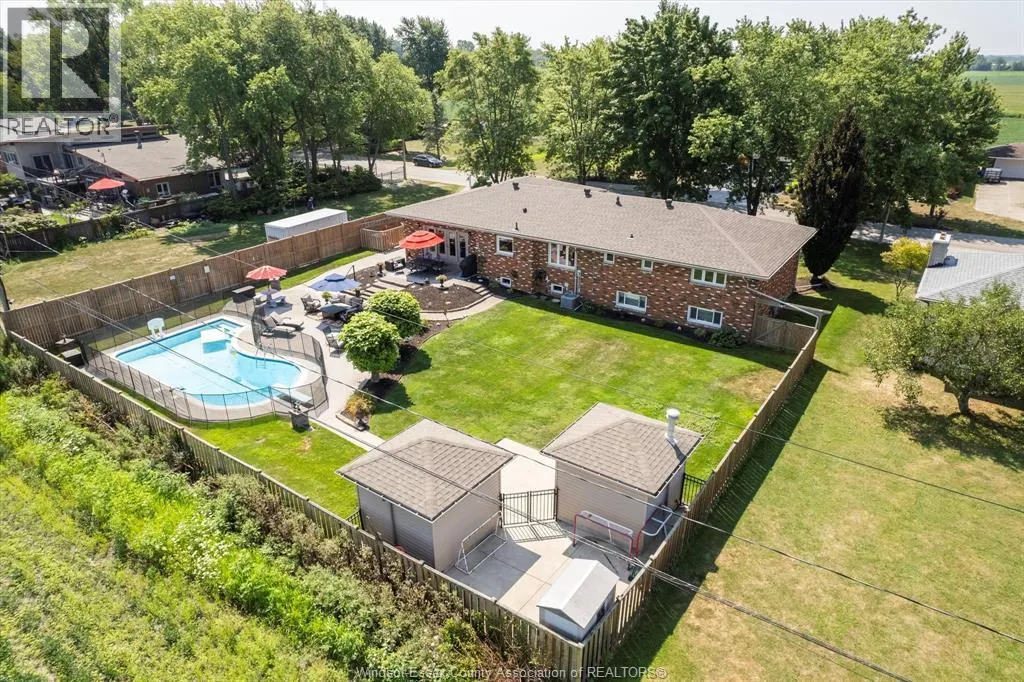 1690 GOLFVIEW DRIVE