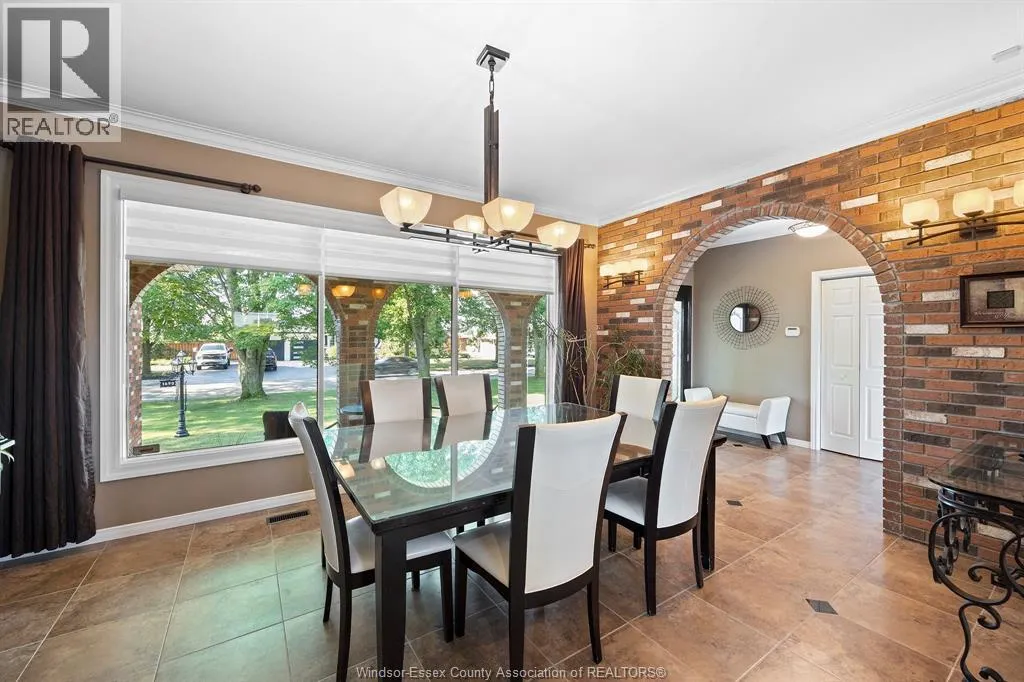 1690 GOLFVIEW DRIVE