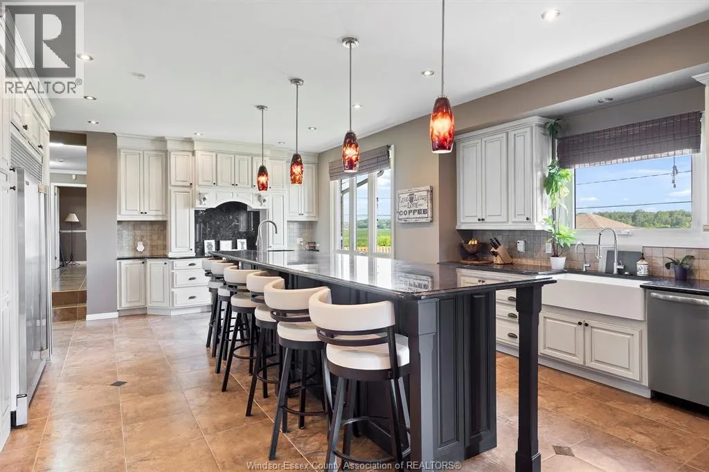 1690 GOLFVIEW DRIVE