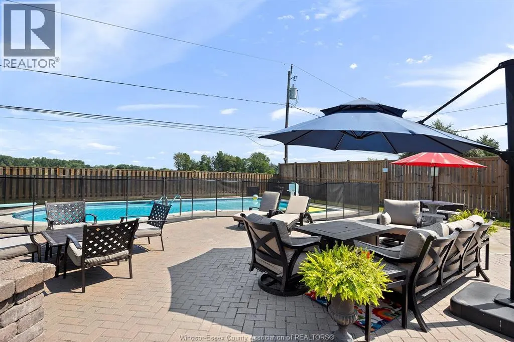 1690 GOLFVIEW DRIVE