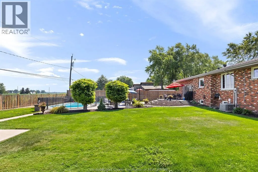 1690 GOLFVIEW DRIVE