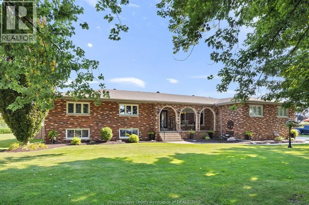 1690 GOLFVIEW DRIVE