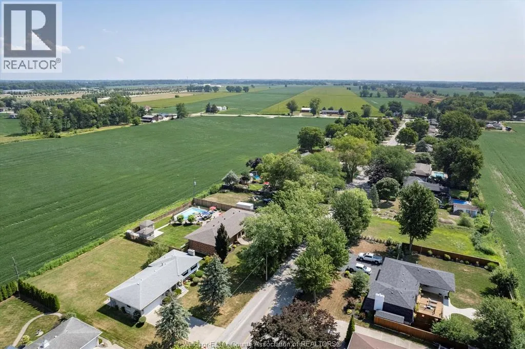 1690 GOLFVIEW DRIVE