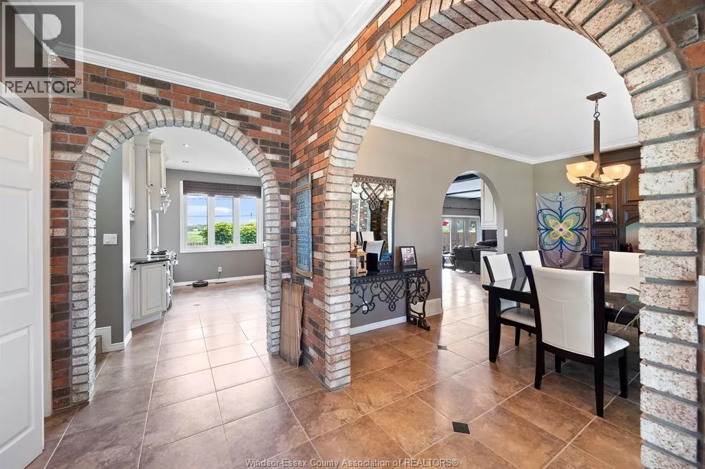 1690 GOLFVIEW DRIVE