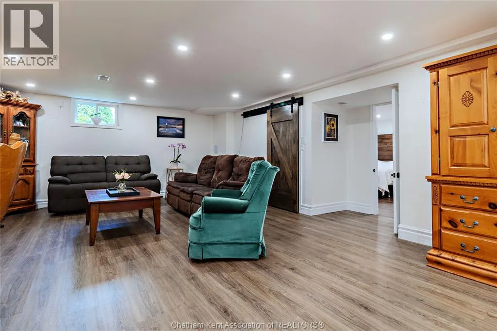 424 Gregory DRIVE East