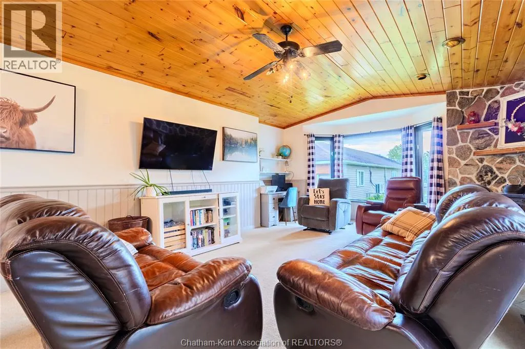 424 Gregory DRIVE East