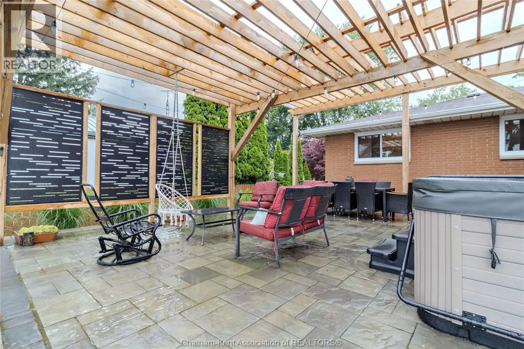 424 Gregory DRIVE East