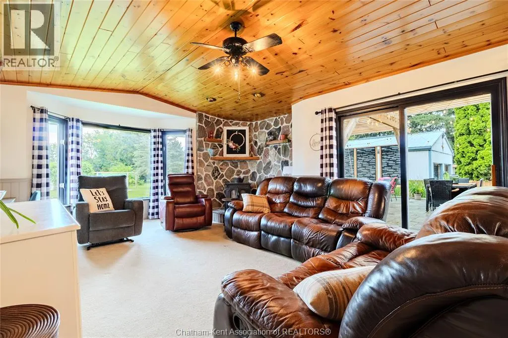 424 Gregory DRIVE East