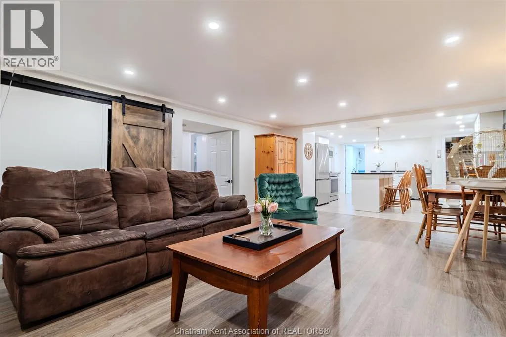 424 Gregory DRIVE East