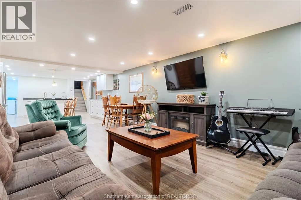 424 Gregory DRIVE East