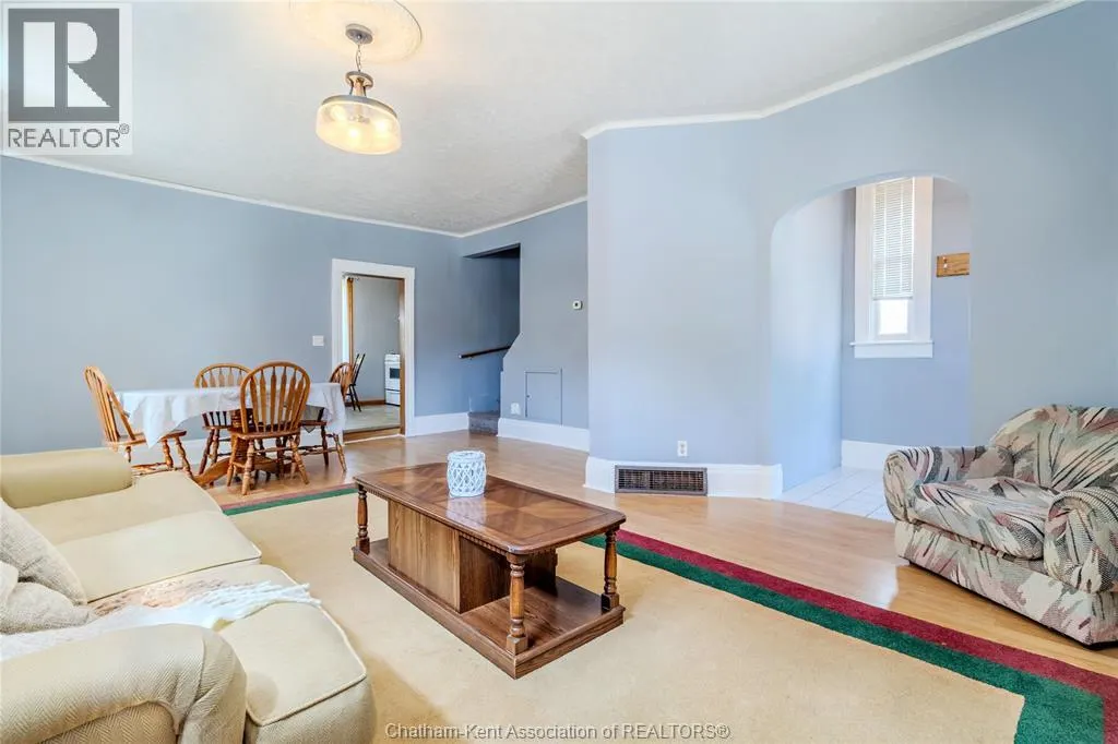 10 DELAWARE AVENUE