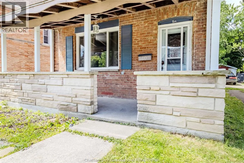 10 DELAWARE AVENUE