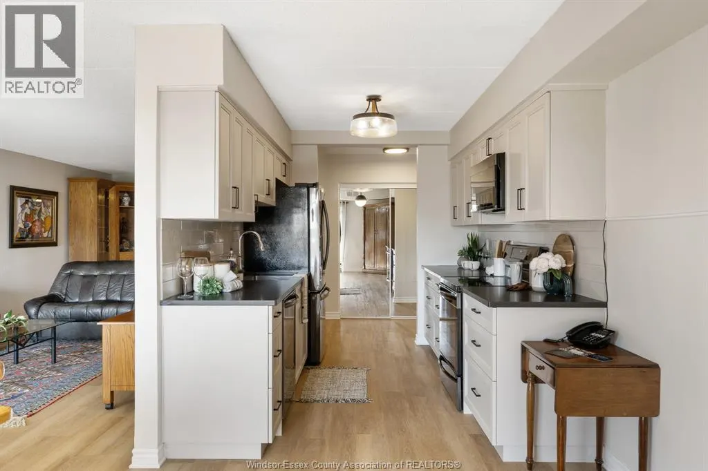 99 Robson ROAD Unit# 303