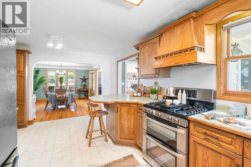 1105 Mersea Road 6 ...
