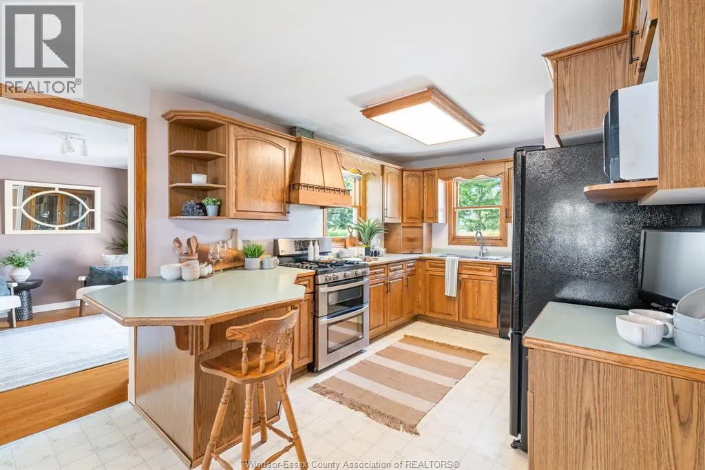 1105 Mersea Road 6 ...