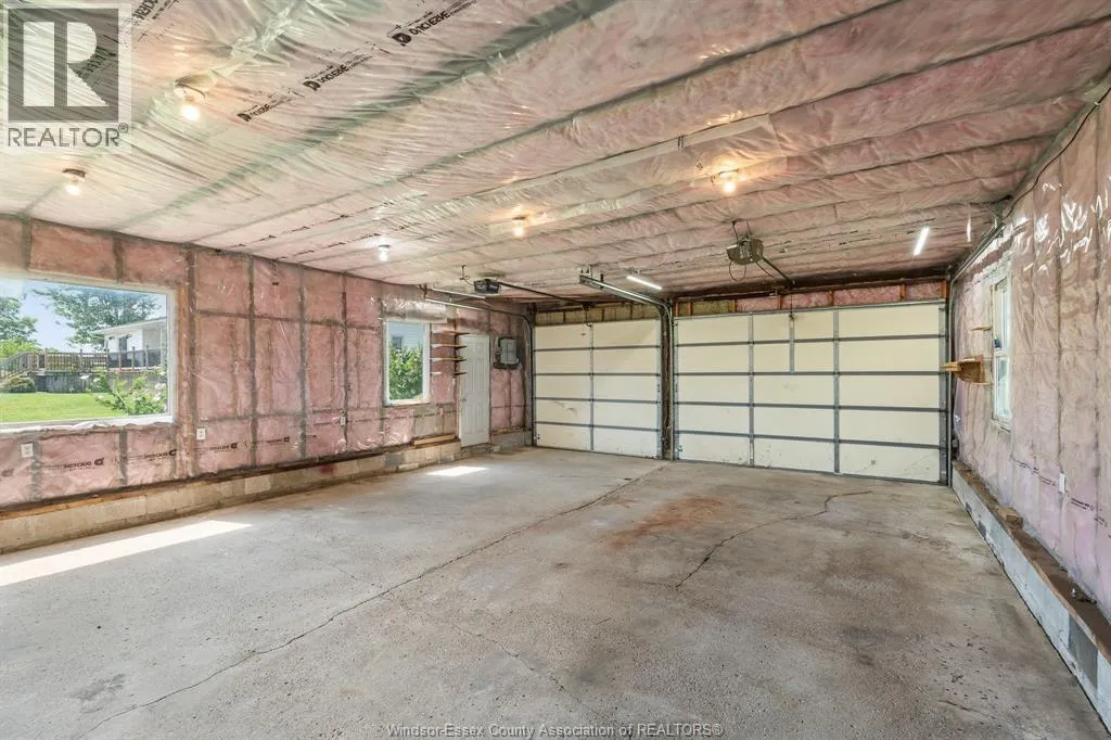 1105 Mersea Road 6 ...