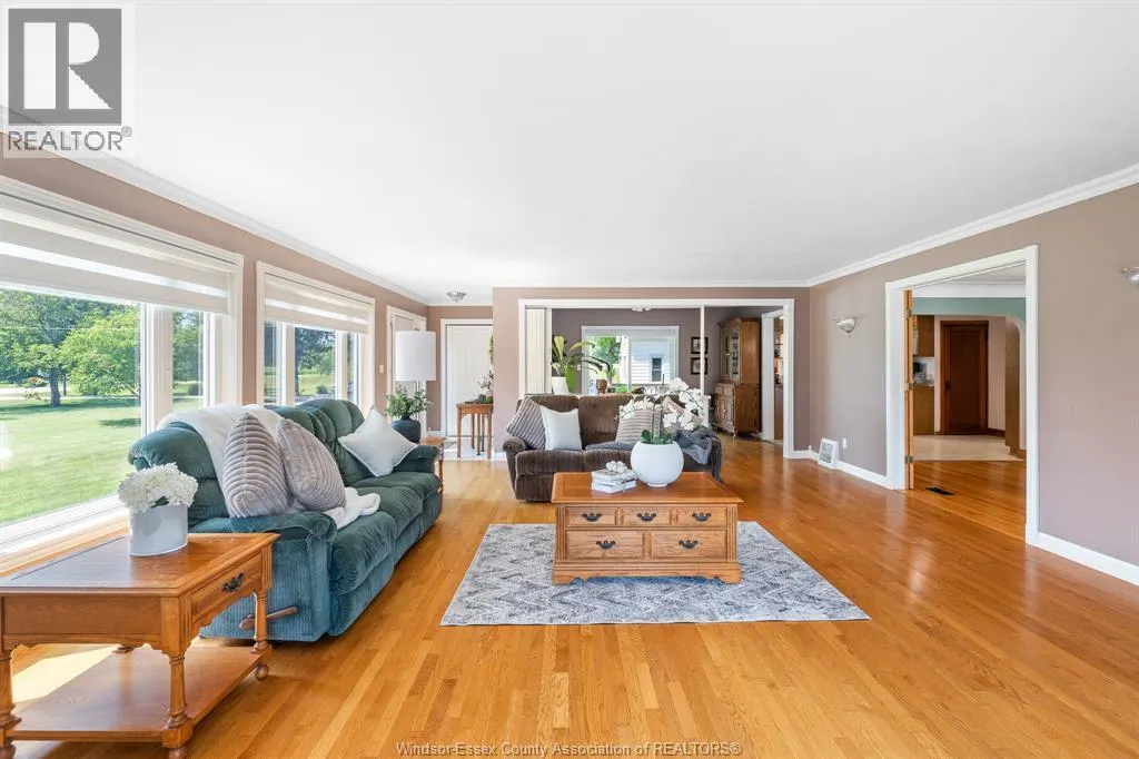 1105 Mersea Road 6 ...