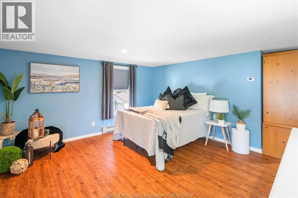 1105 Mersea Road 6 ...