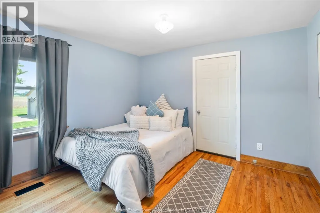 1105 Mersea Road 6 ...