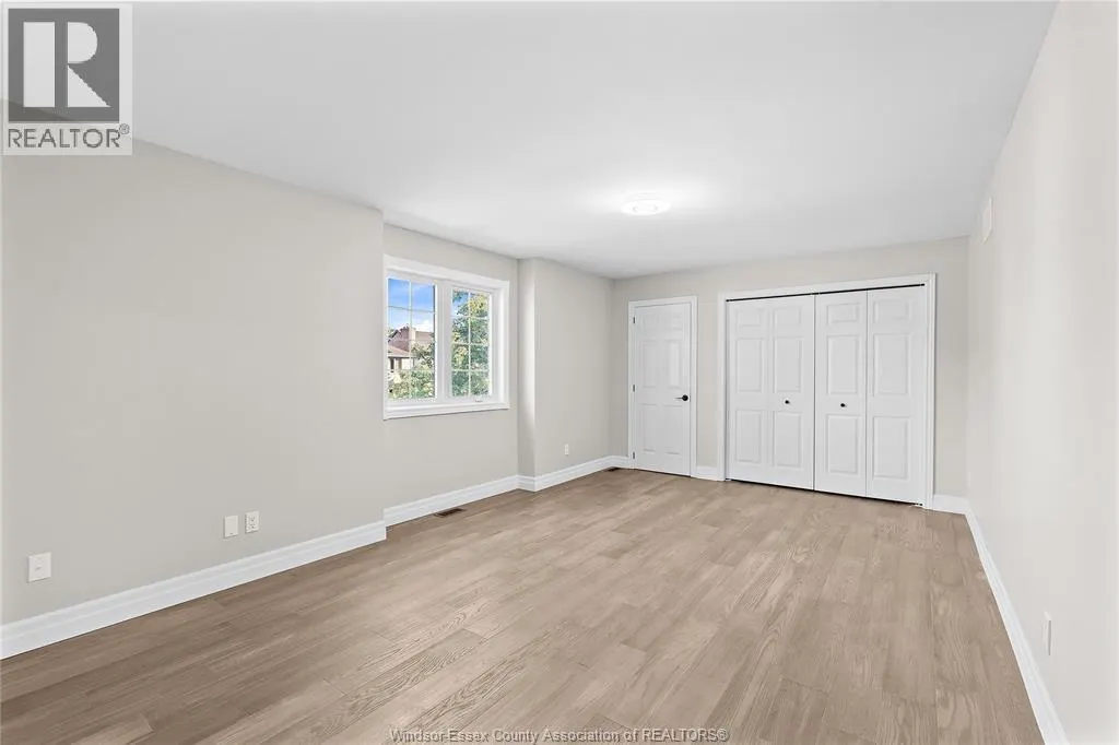 275 RUSSELL WOODS DRIVE