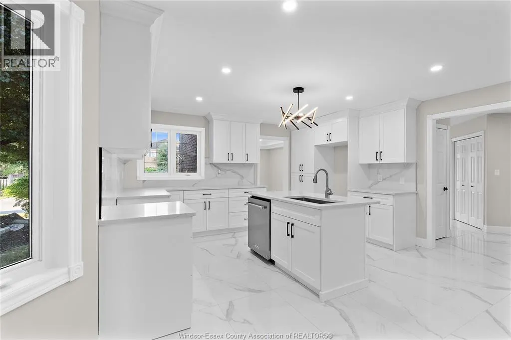 275 RUSSELL WOODS DRIVE