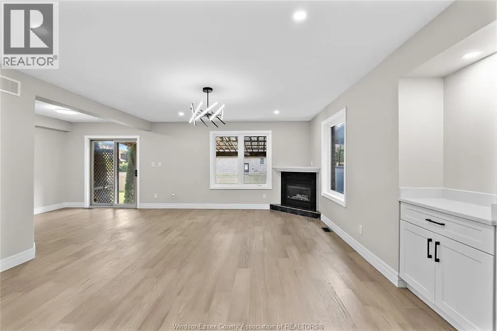 275 RUSSELL WOODS DRIVE