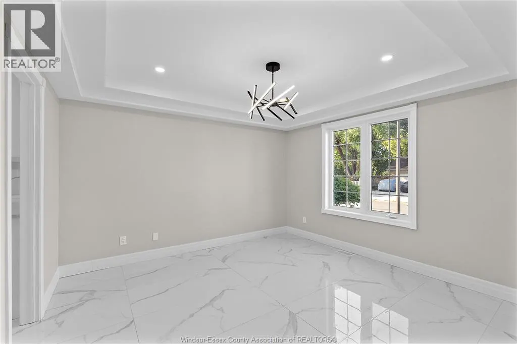275 RUSSELL WOODS DRIVE