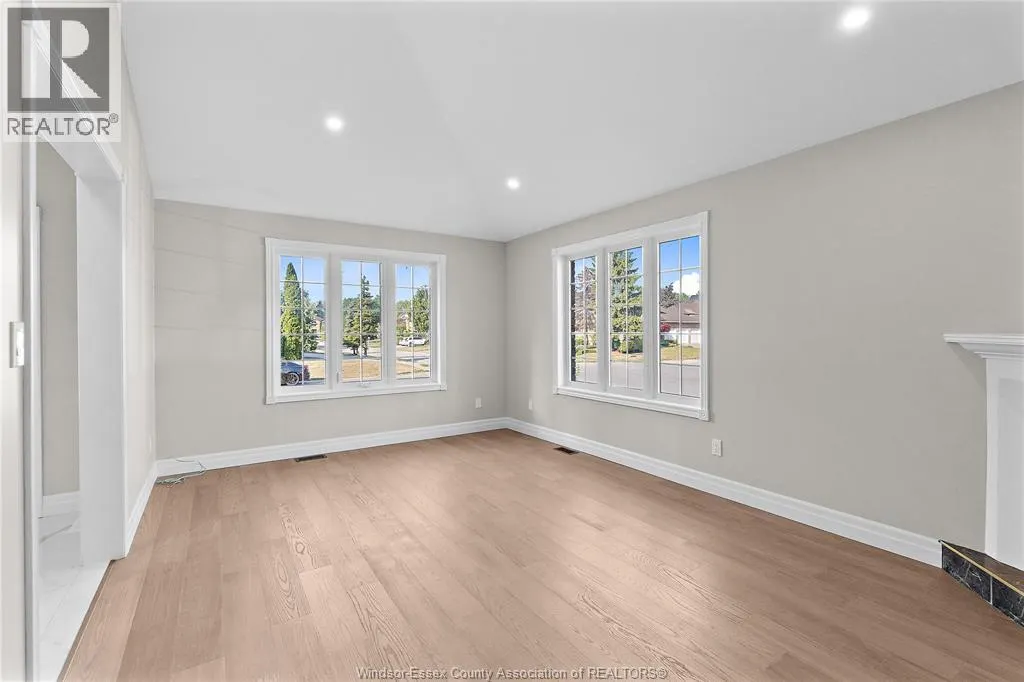 275 RUSSELL WOODS DRIVE
